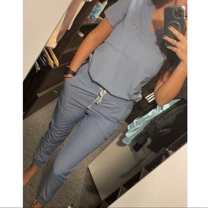 FIGS Medium Tall Jogger Set